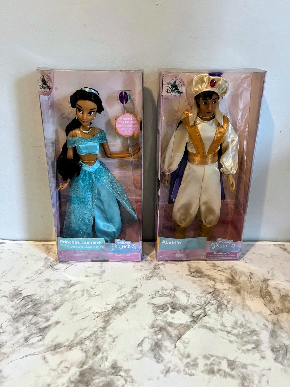 Matching 2015 Disney Store Princess Jasmine and Aladdin Classic Doll pair NIB